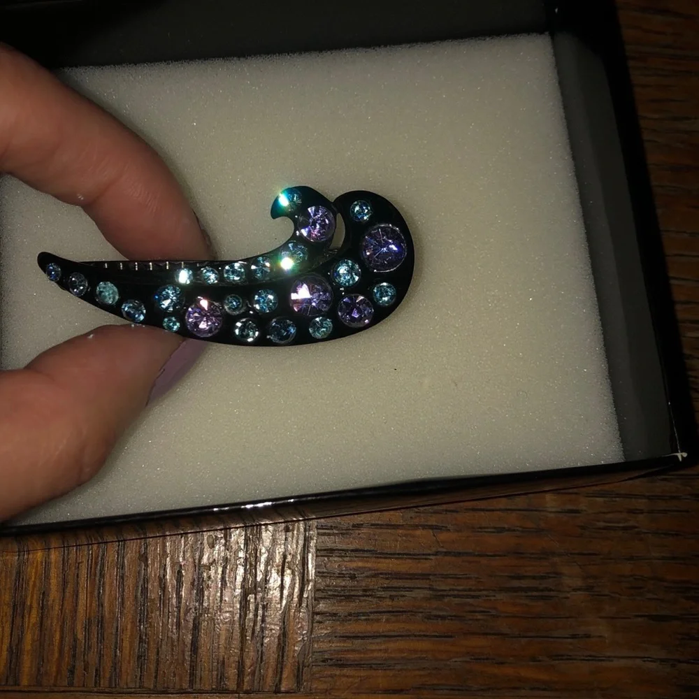 Gorgeous metal clip with multi colored stones girls summer party birthday play